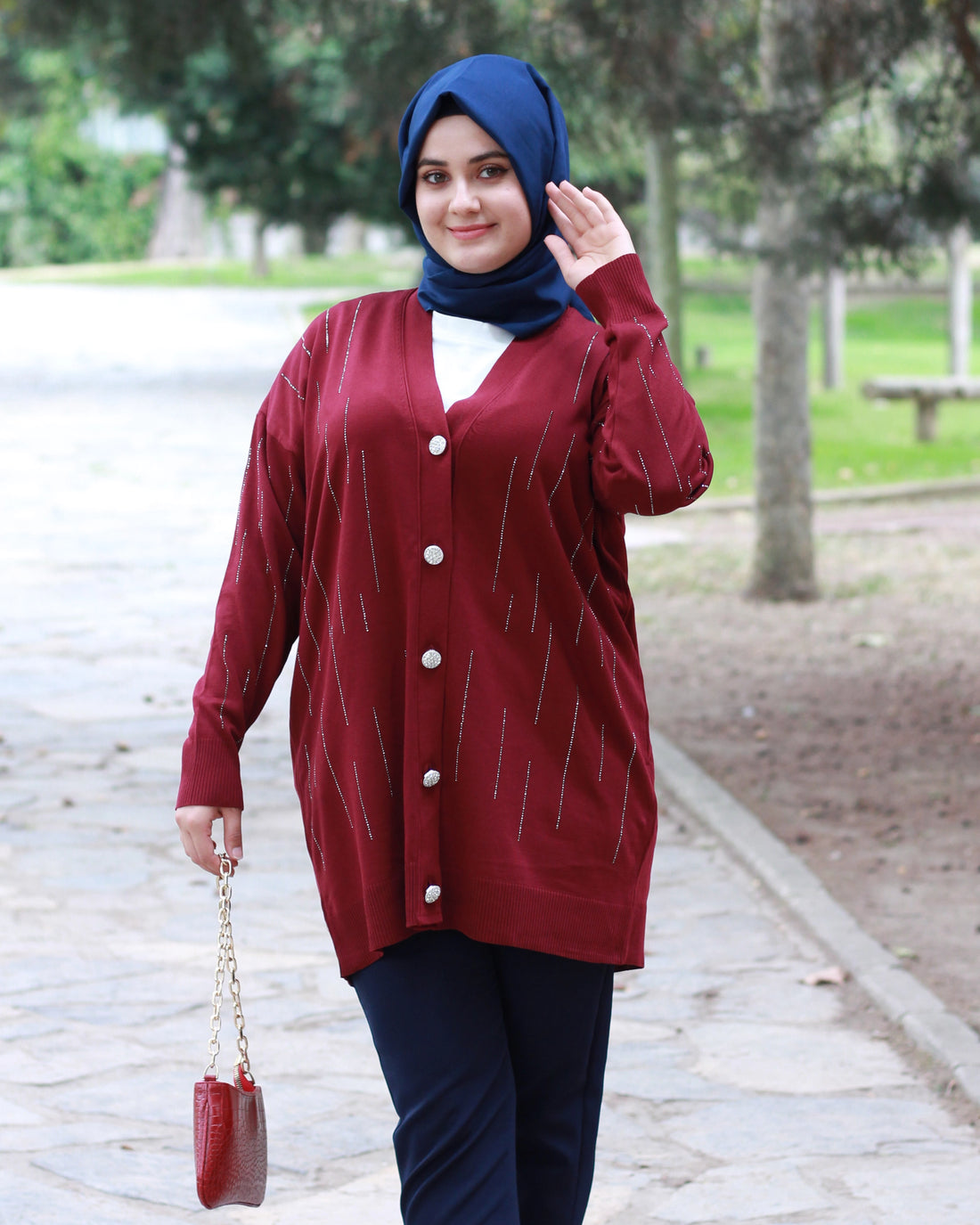 Taş Detaylı Bordo Hırka