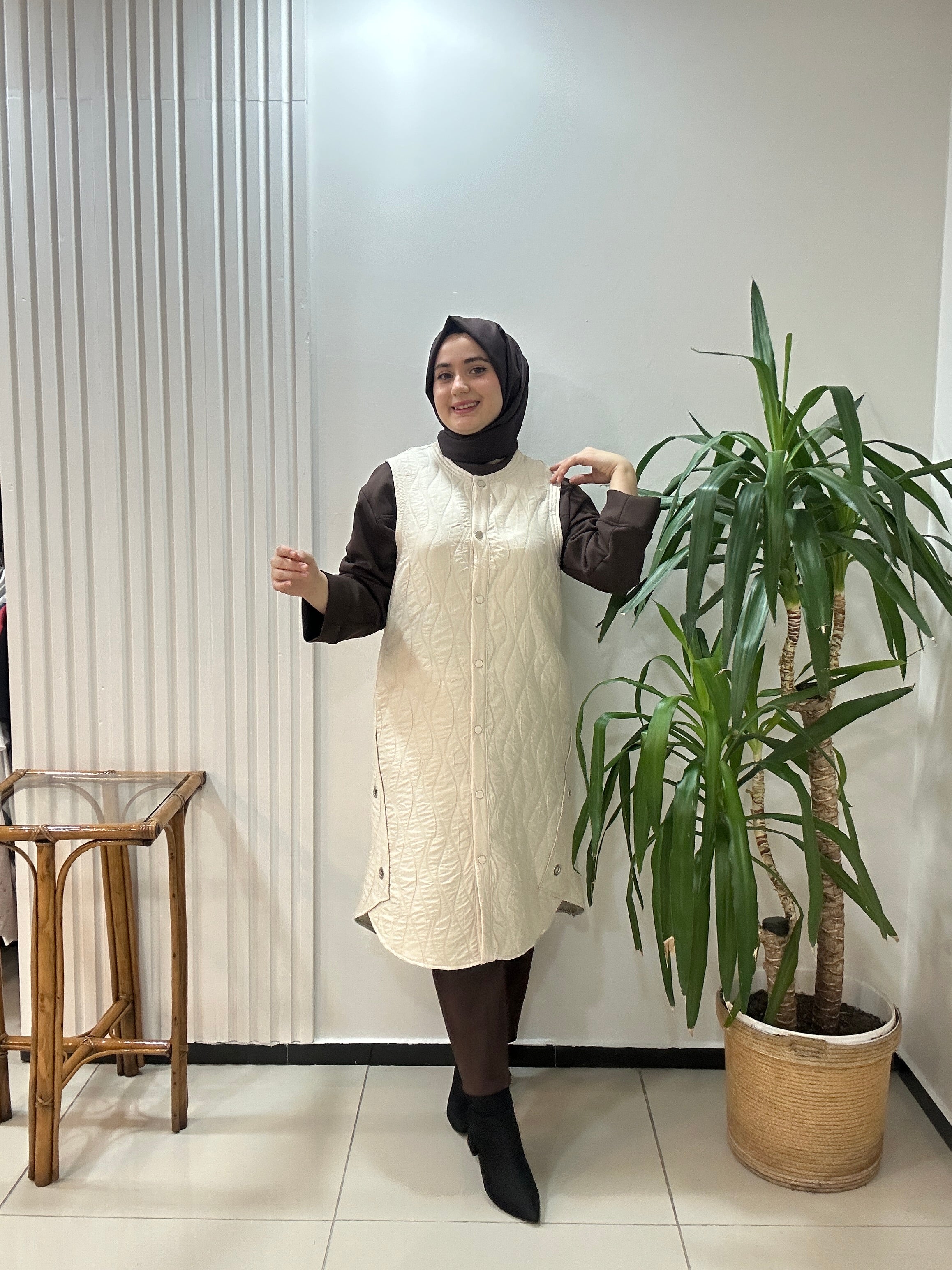 Dokuma Kapitone Yelek Krem Renk