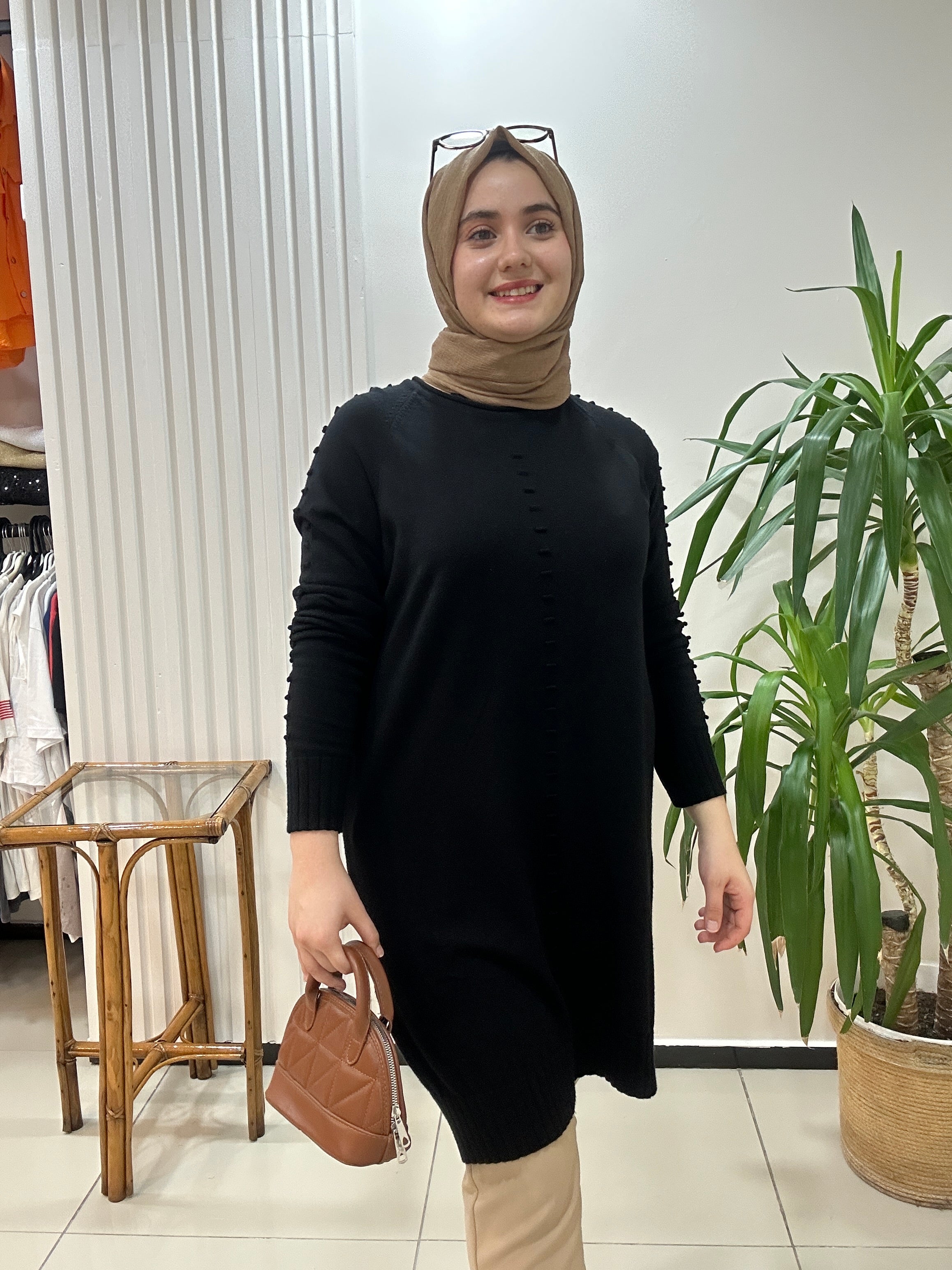 Minimal Desenli Yün Tunik  Siyah