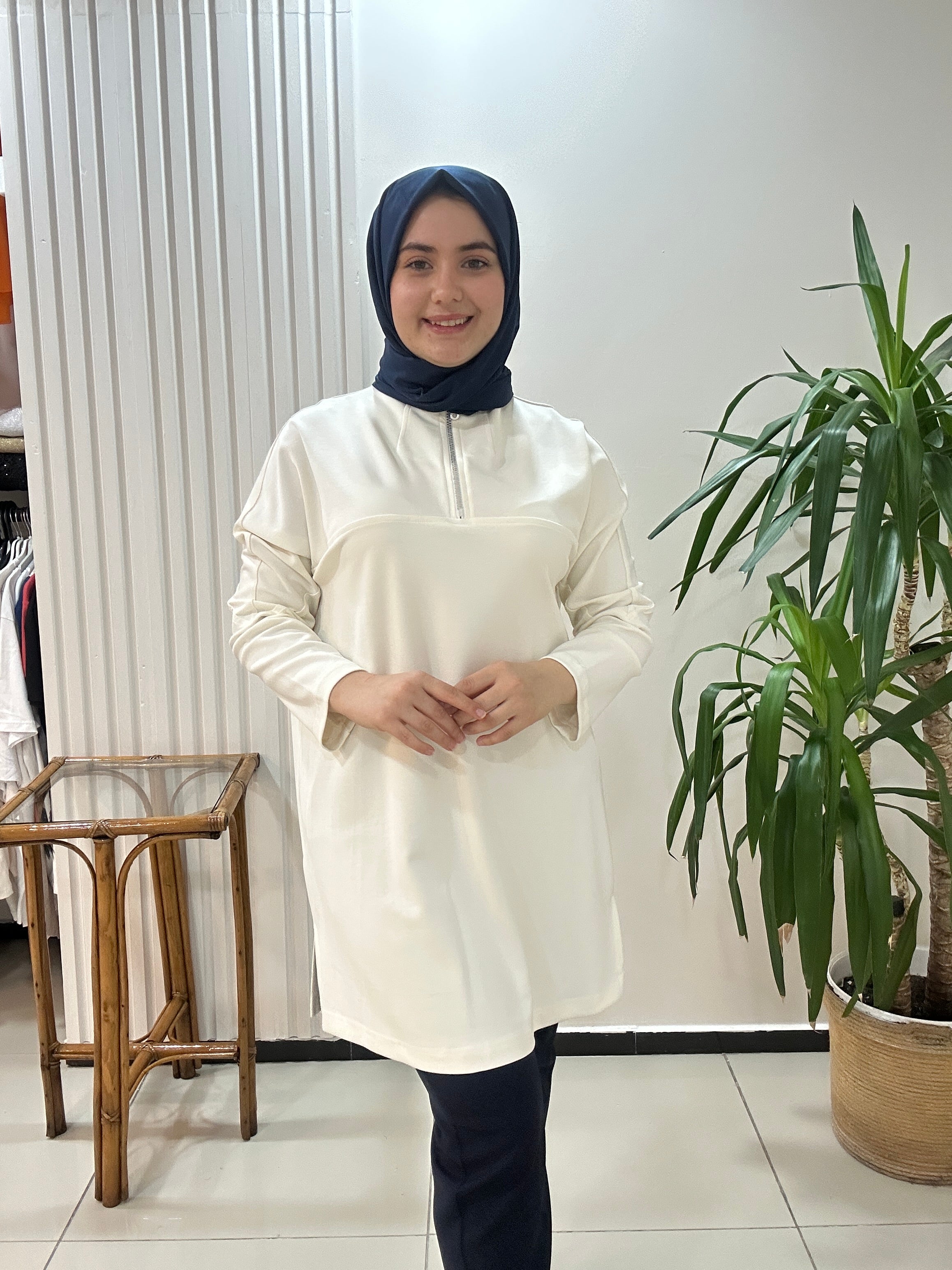 Yakası Fermuarlı Sweat BEYAZ