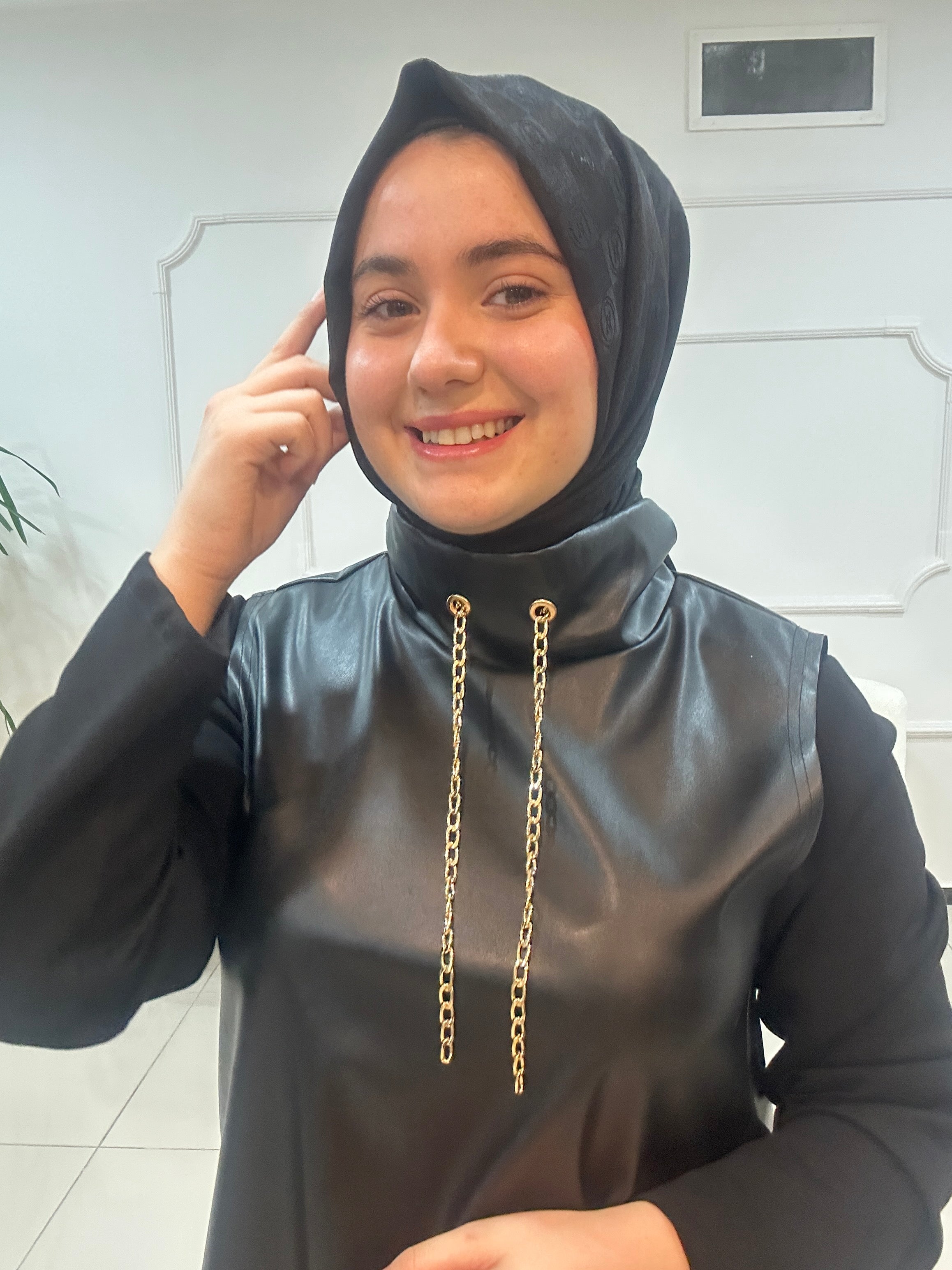 Deri Detaylı Elbise