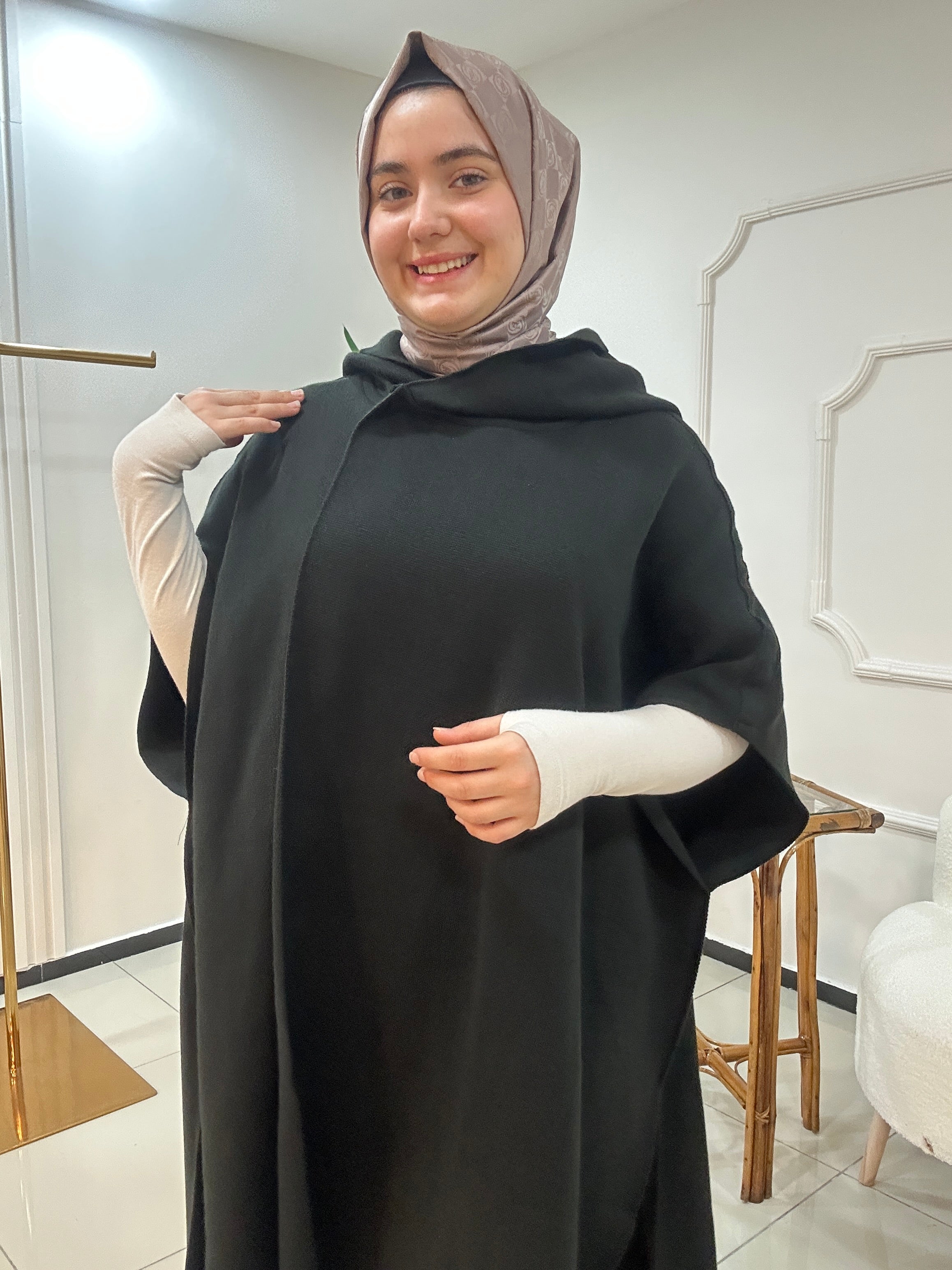 Kapşonlu Çelik Örgü Panço