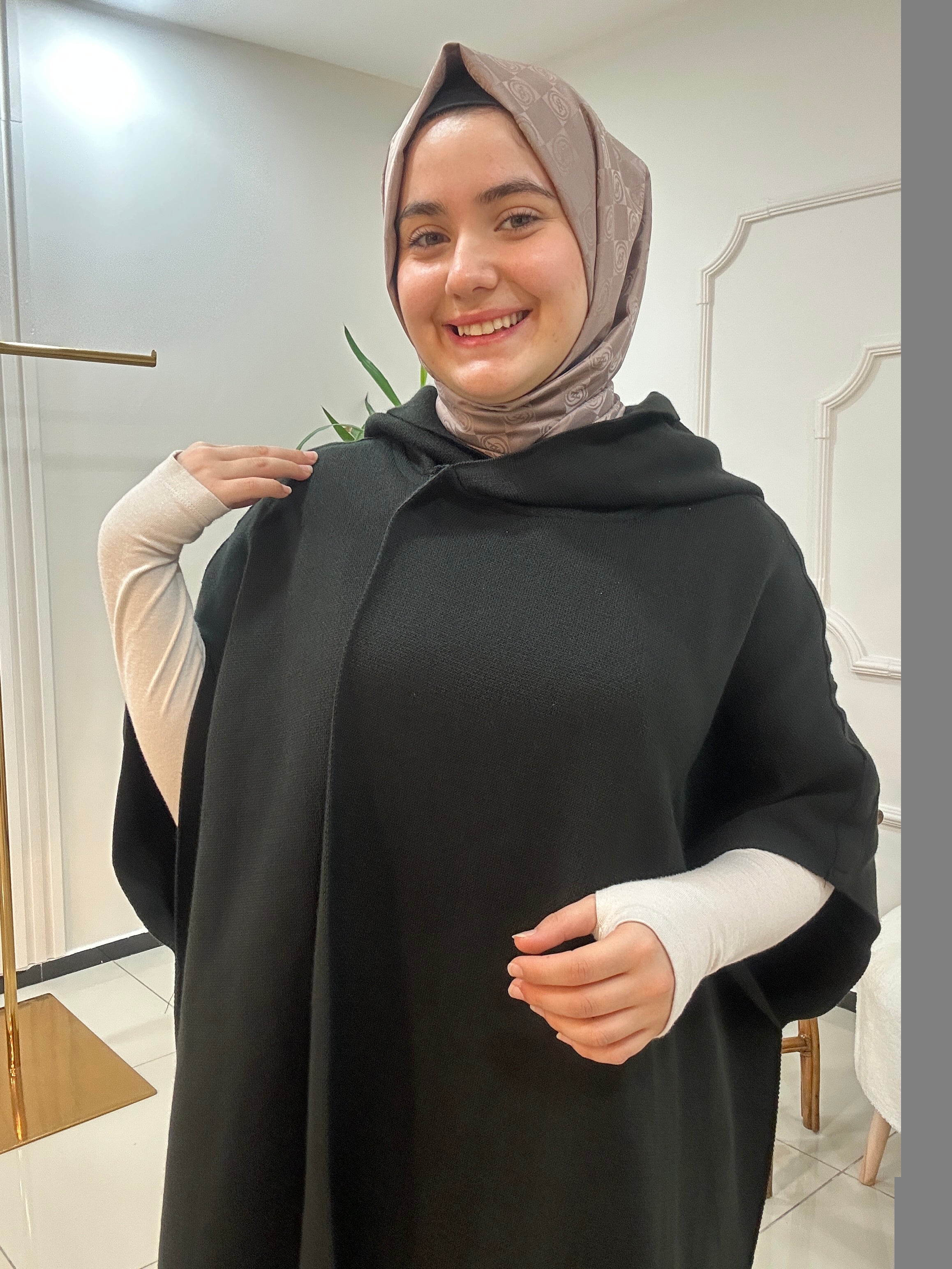 Kapşonlu Çelik Örgü Panço