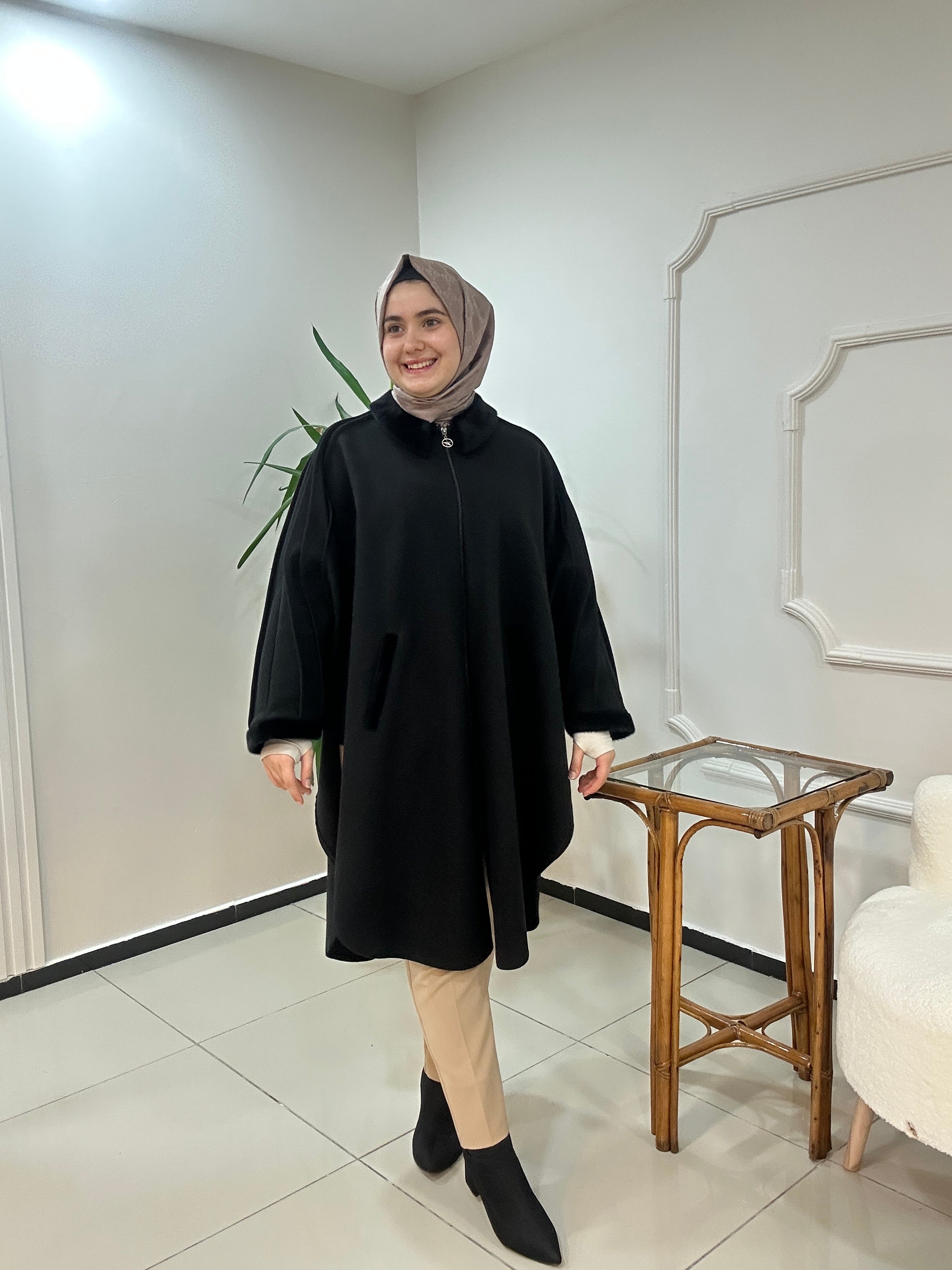 Kolları Nervürlü Kaşe Panço