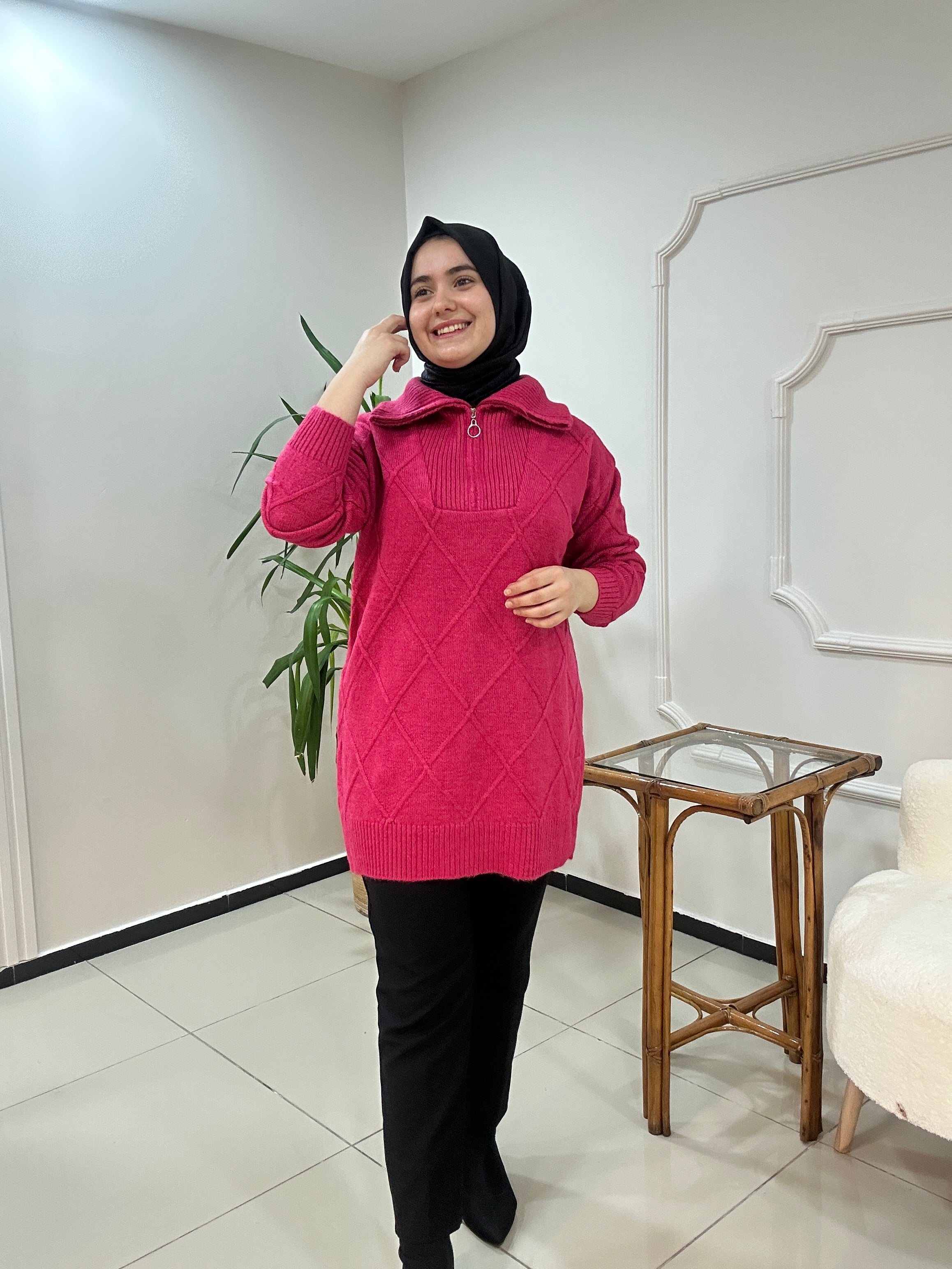 Yakası Fermuarlı Yünlü Triko