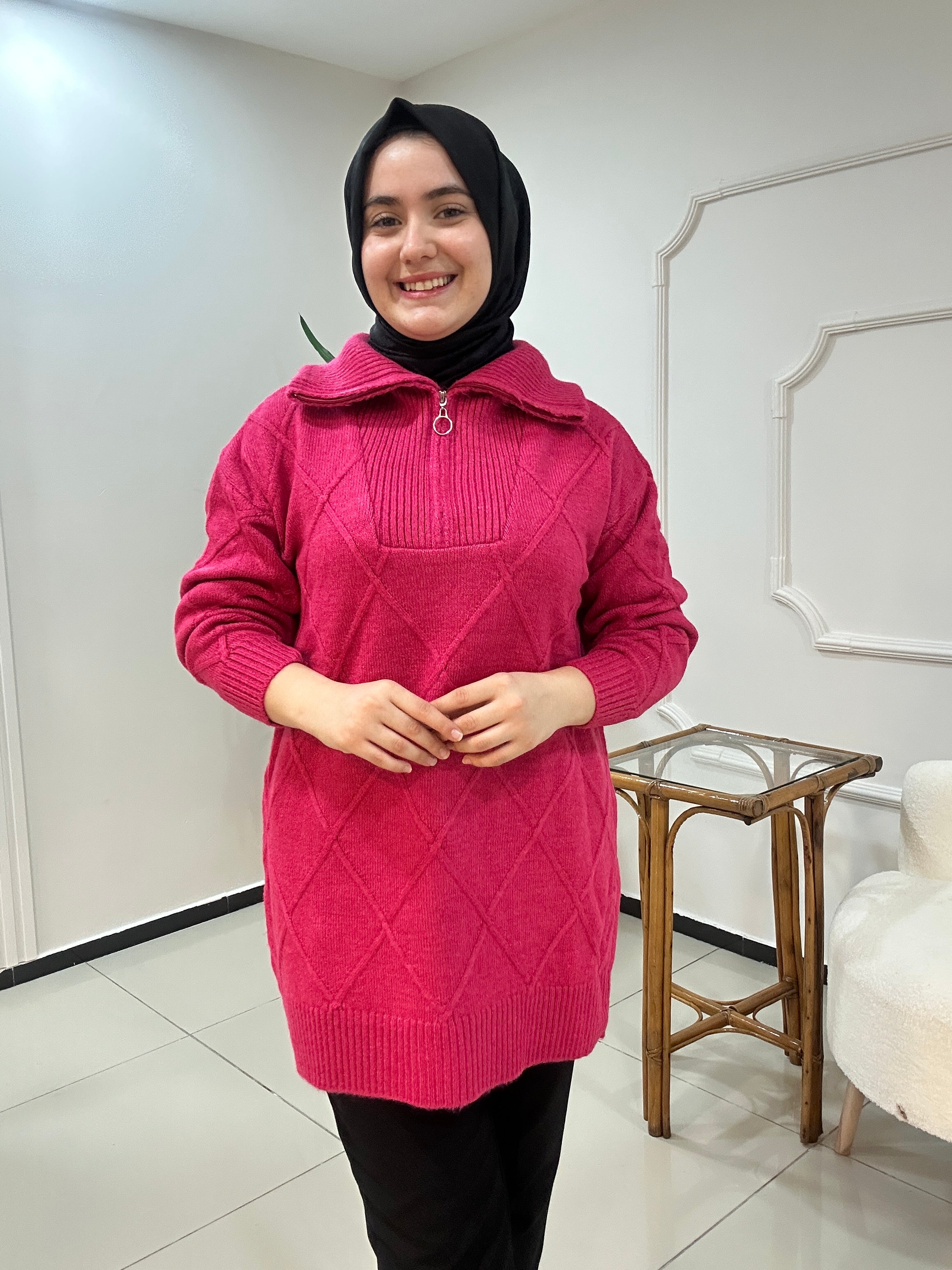 Yakası Fermuarlı Yünlü Triko