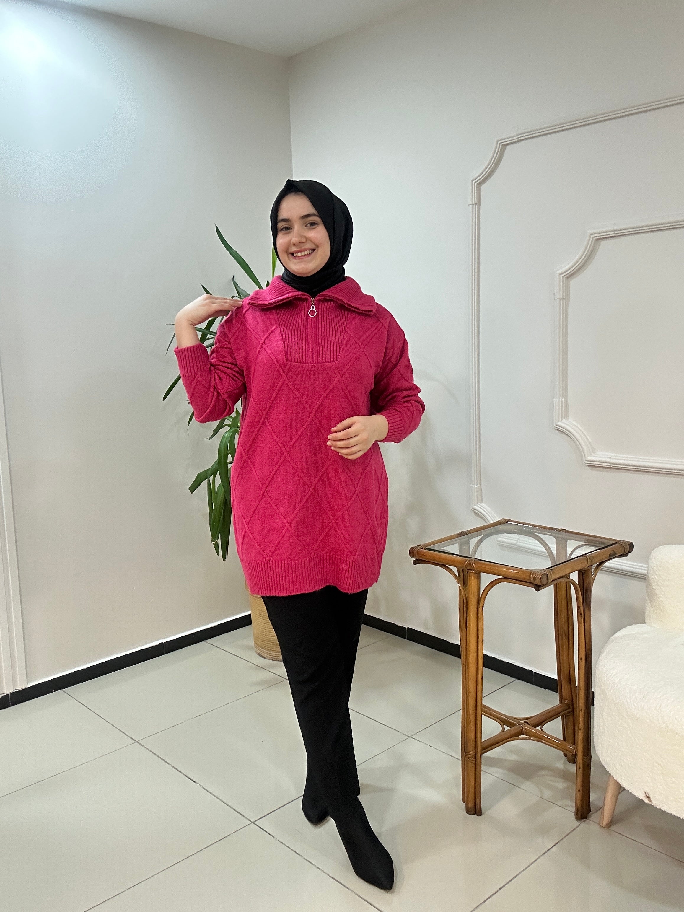 Yakası Fermuarlı Yünlü Triko