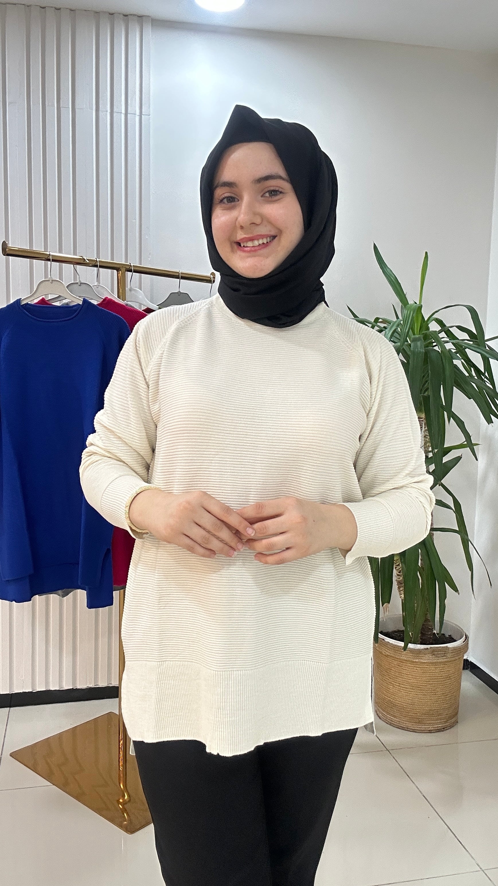 Yırtmaçlı Triko