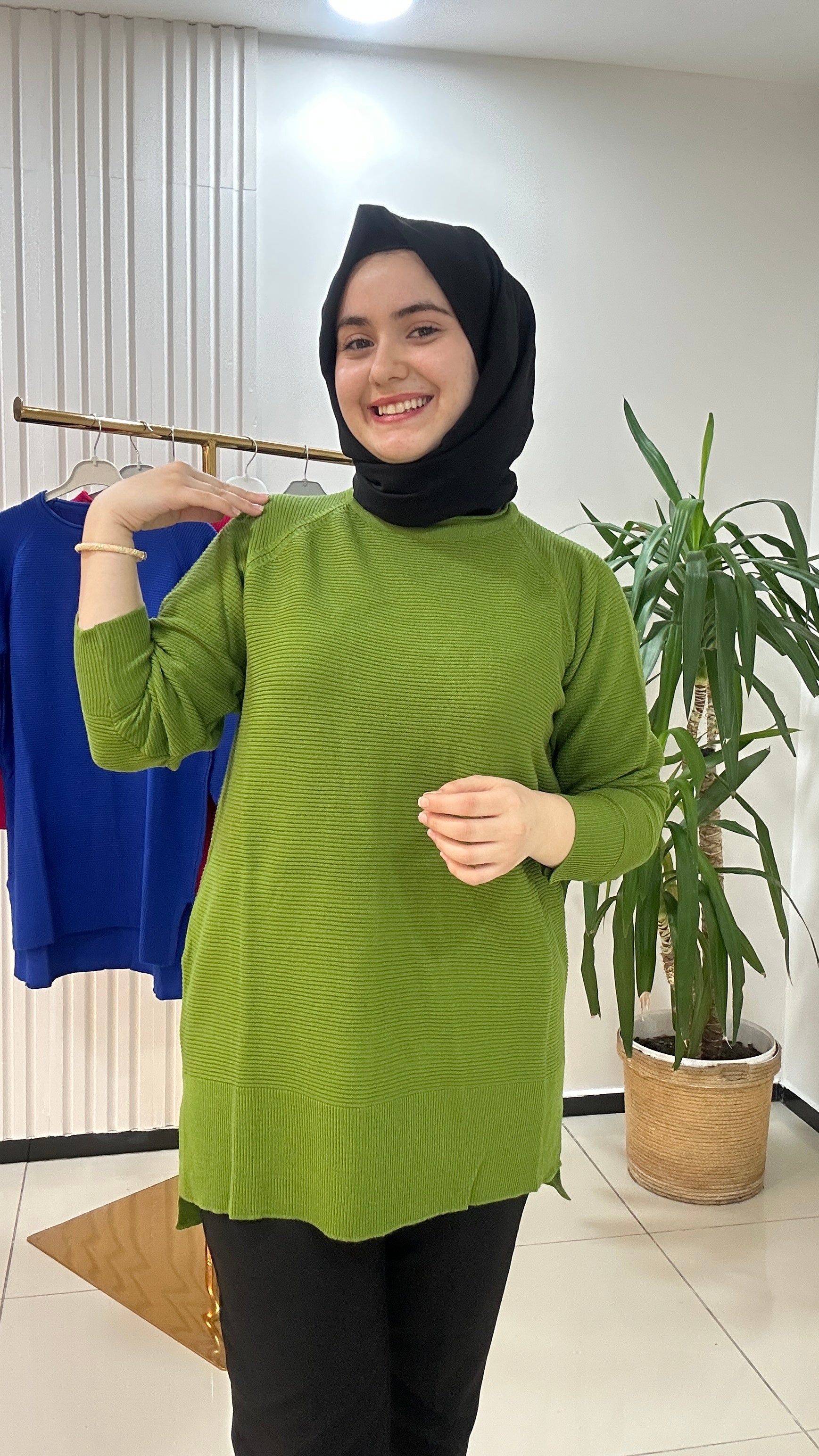 Yırtmaçlı Triko