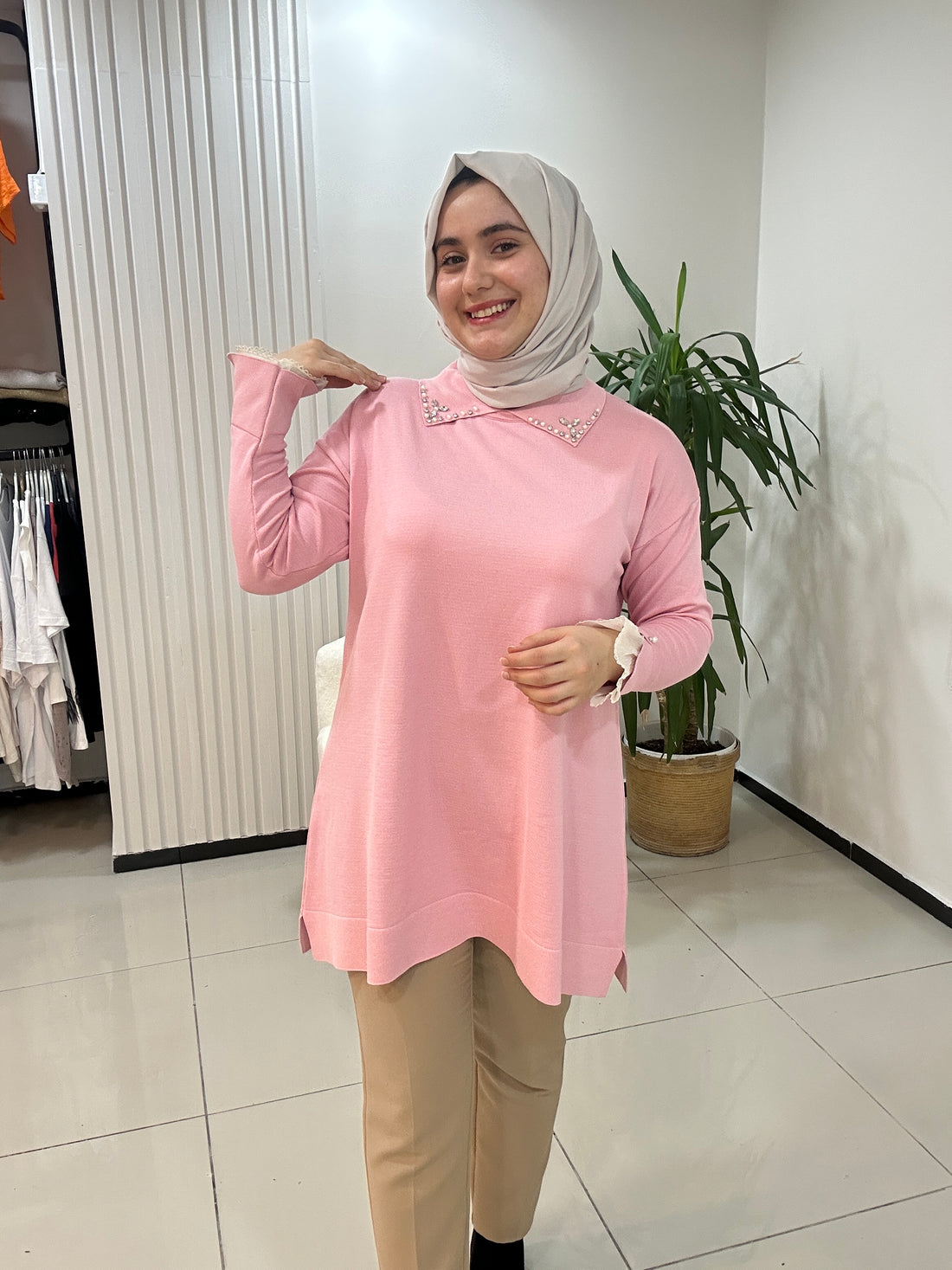 Kol Ucu Dantel Detaylı Merserize Tunik