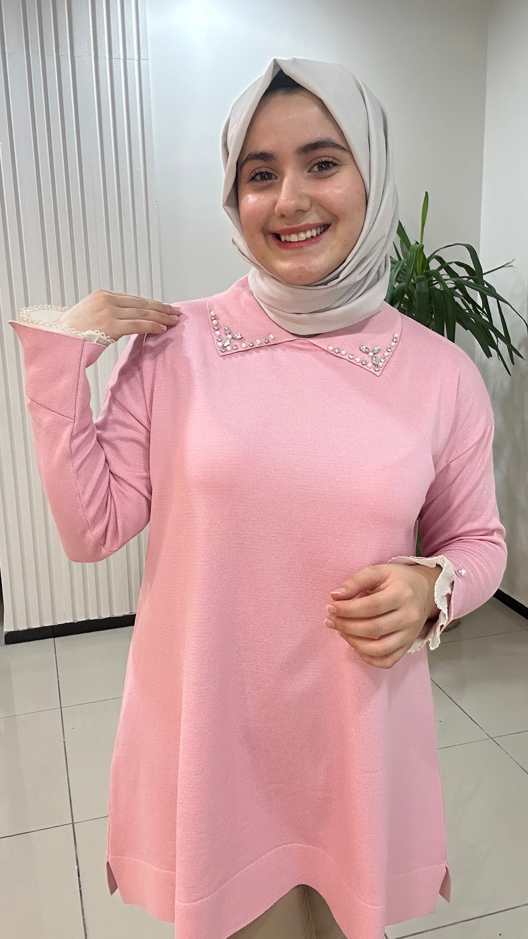 Kol Ucu Dantel Detaylı Merserize Tunik