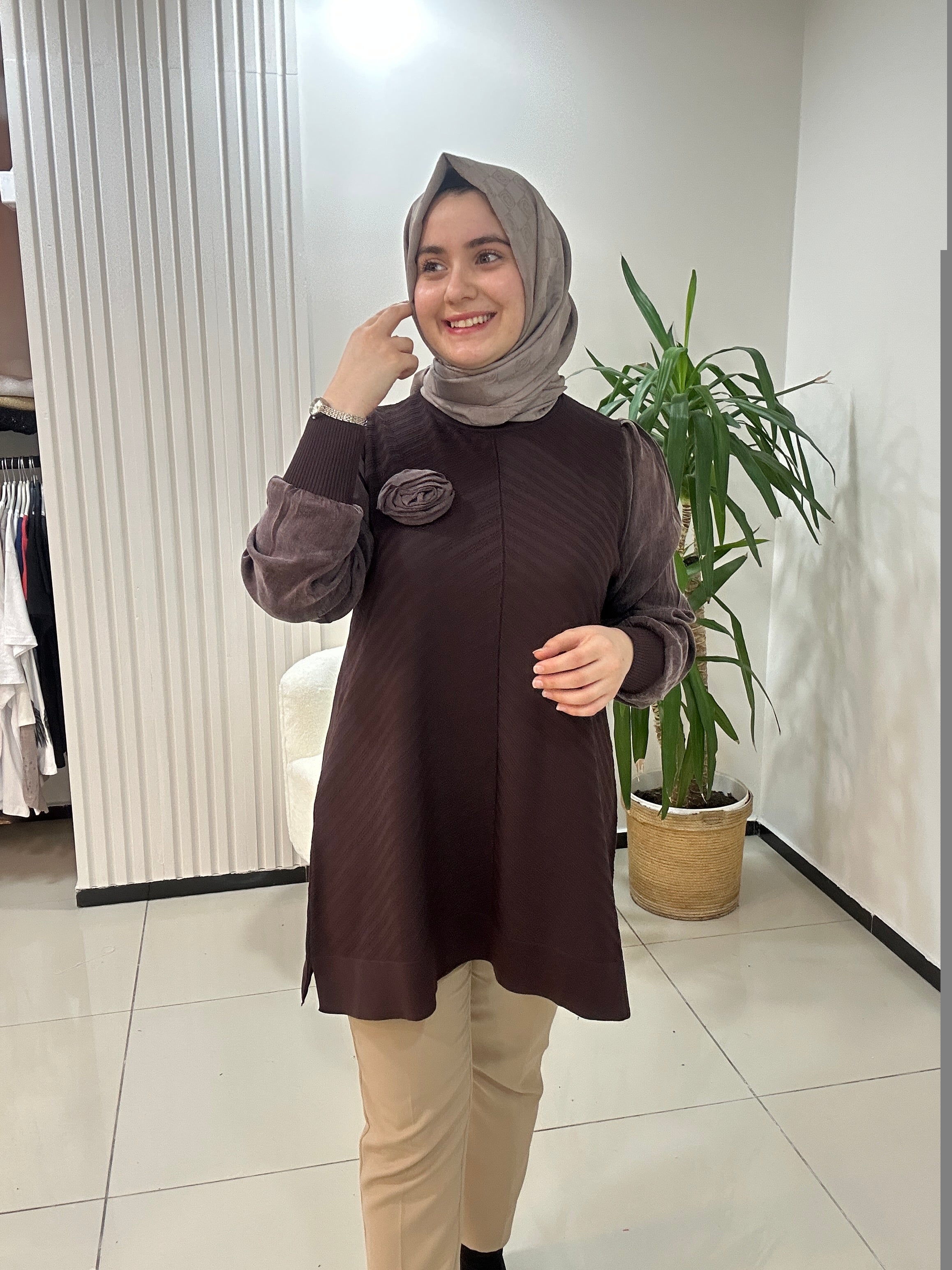 İpek Kupra Merserize Tunik Gül Broşlu