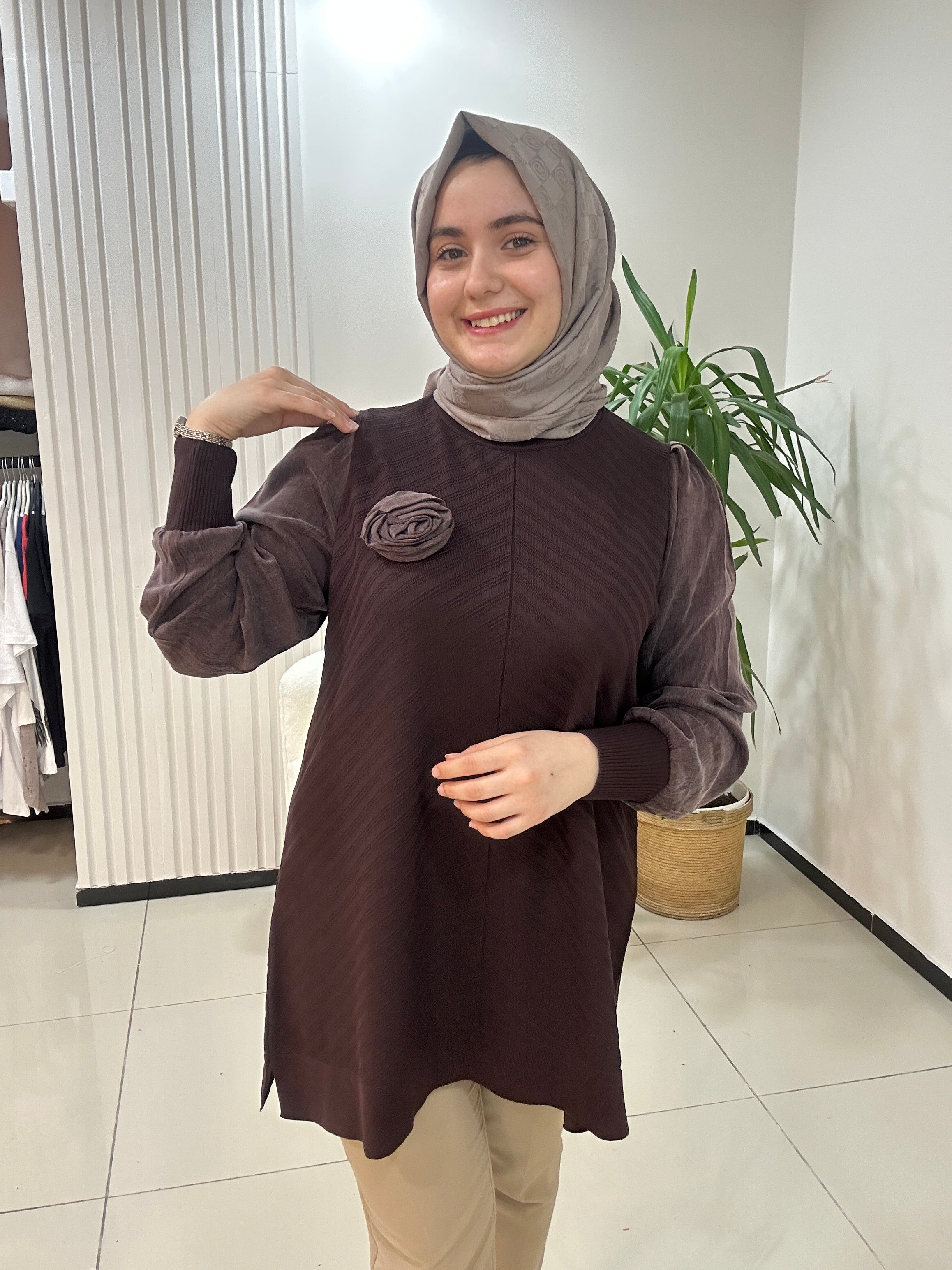 İpek Kupra Merserize Tunik Gül Broşlu