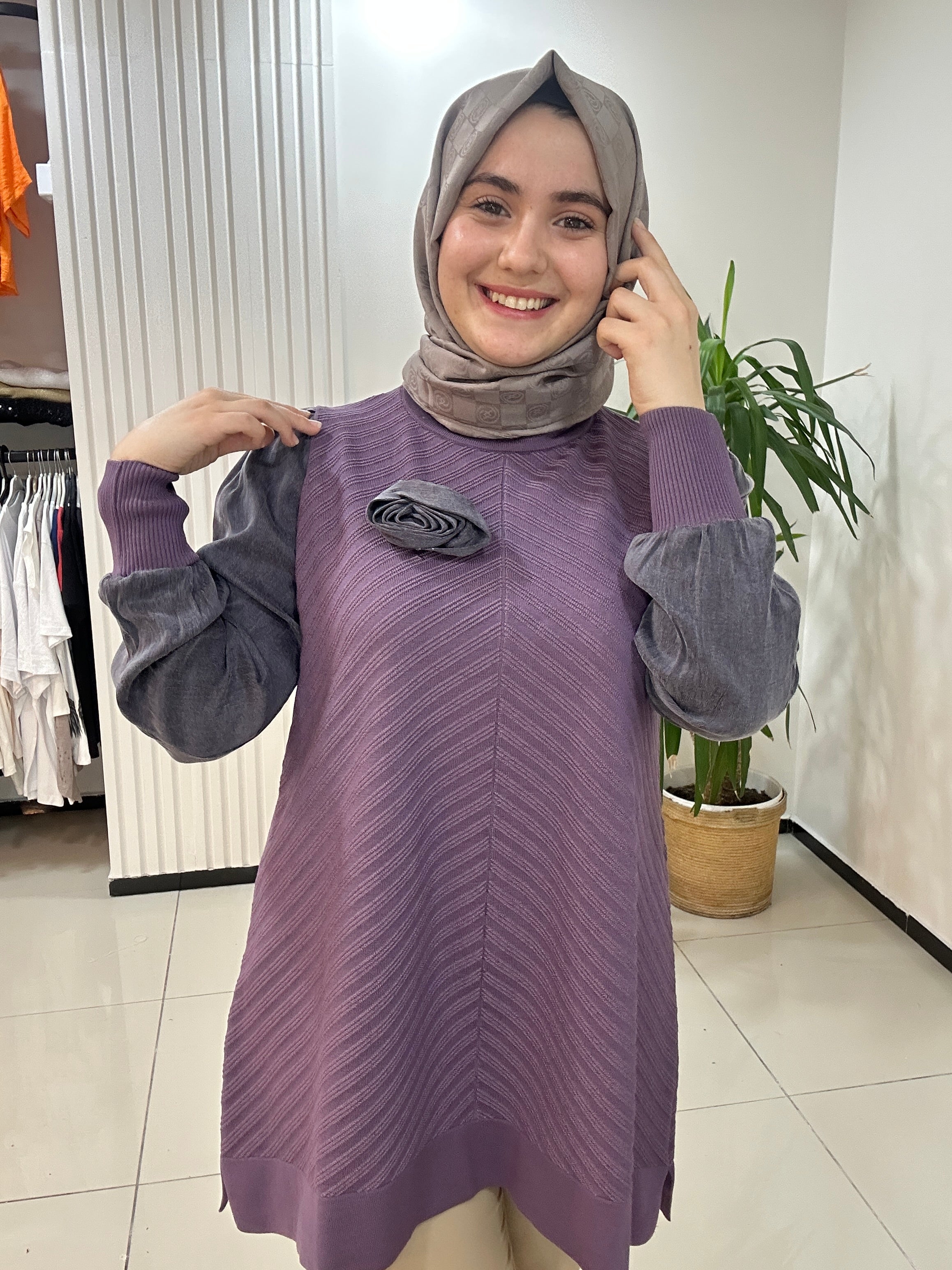 İpek Kupra Merserize Tunik Gül Broşlu