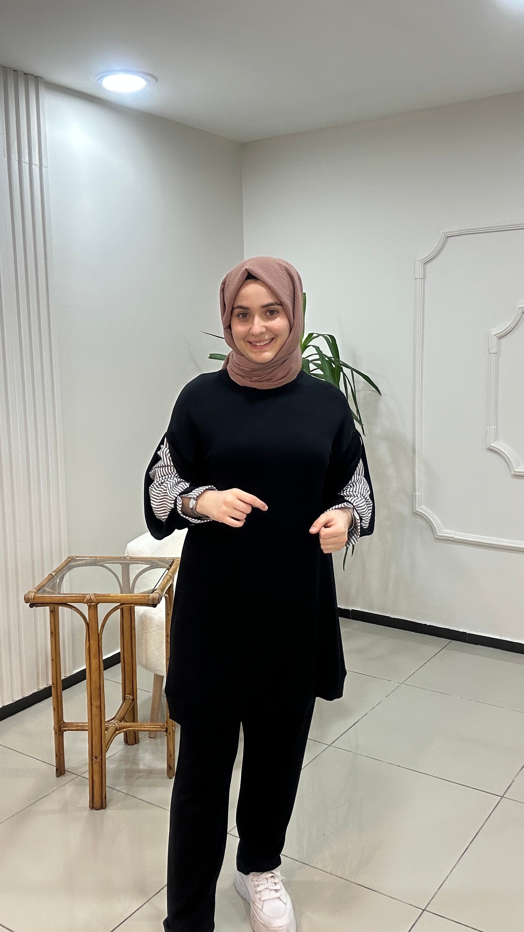 Kol detaylı iki iplik takım