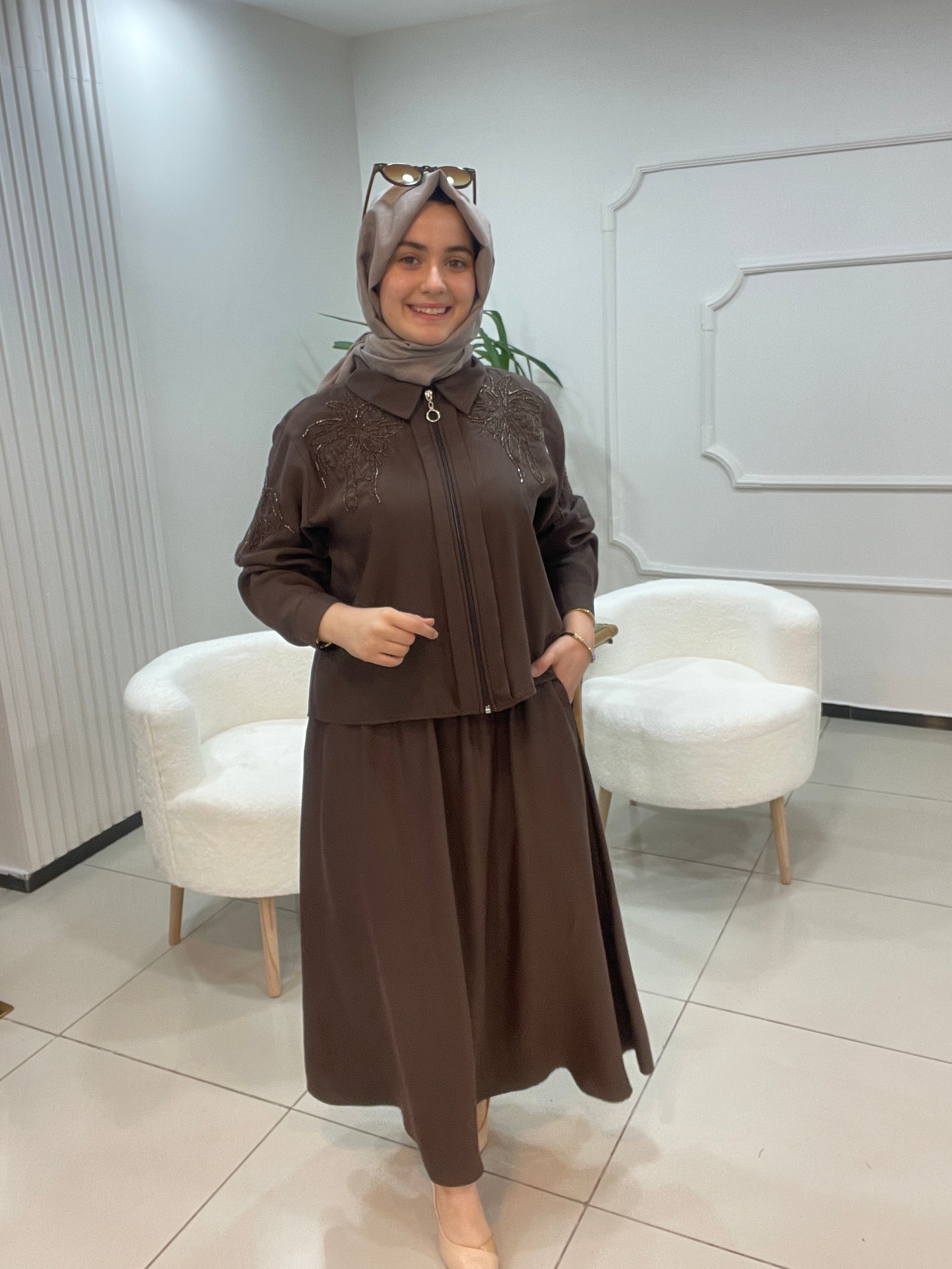 Şah Etekli Takım