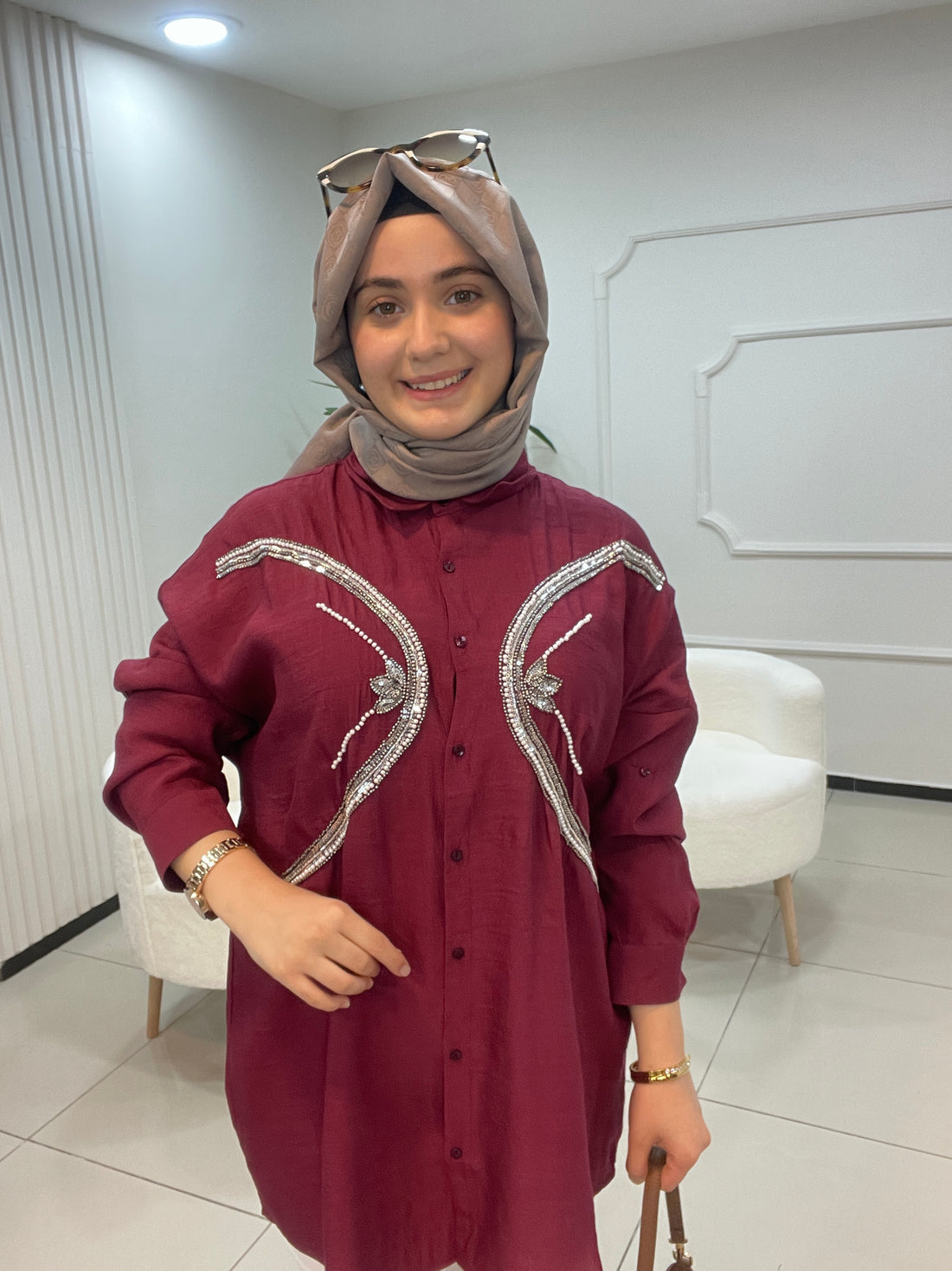 Gümüş Taş Detaylı Gömlek