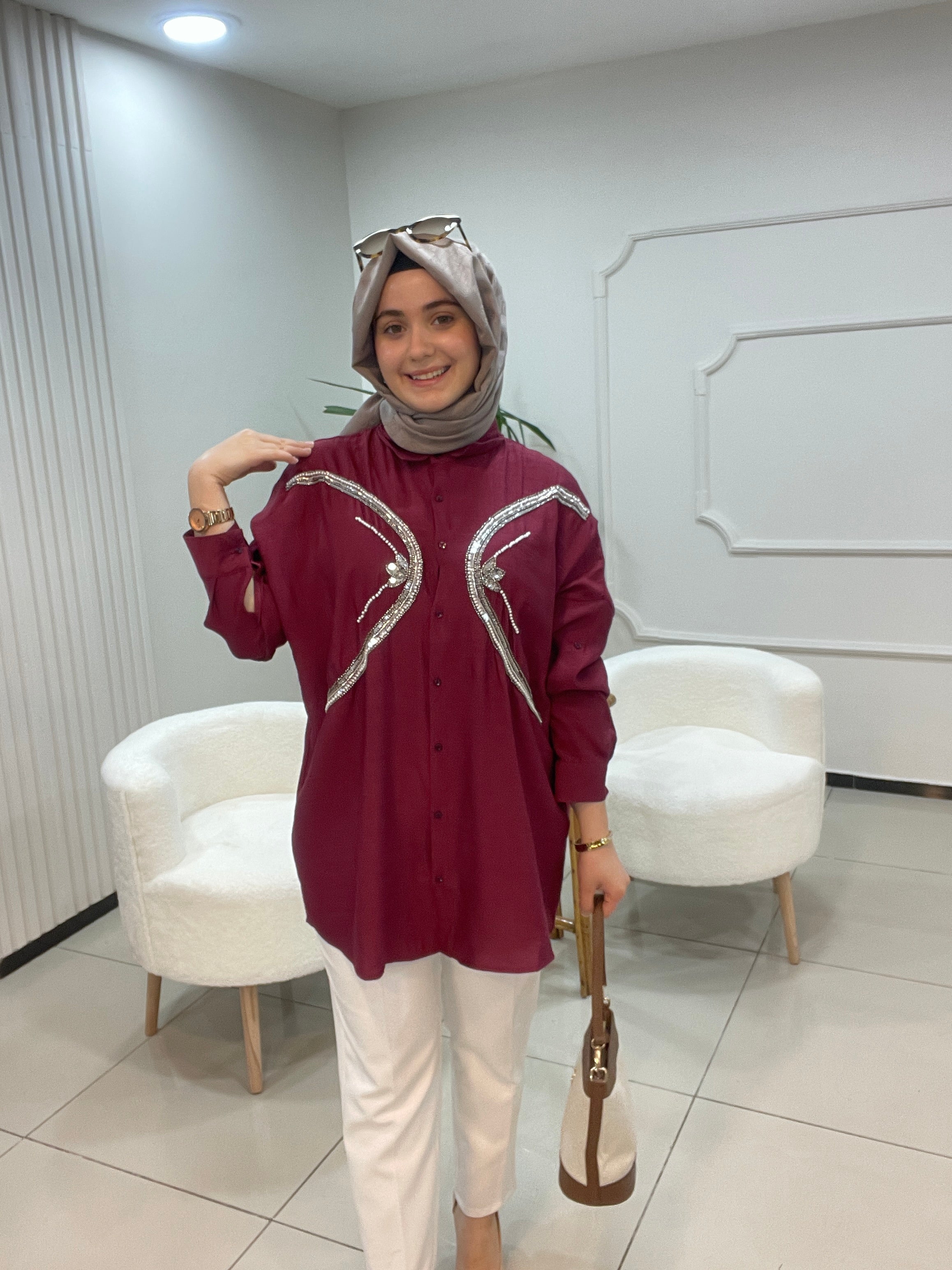 Gümüş Taş Detaylı Gömlek
