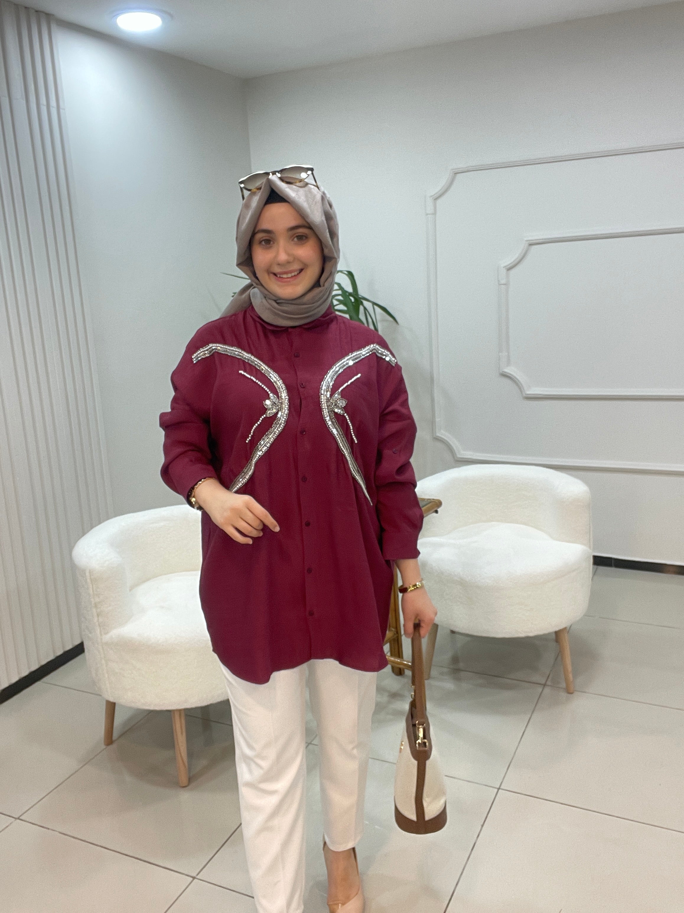 Gümüş Taş Detaylı Gömlek