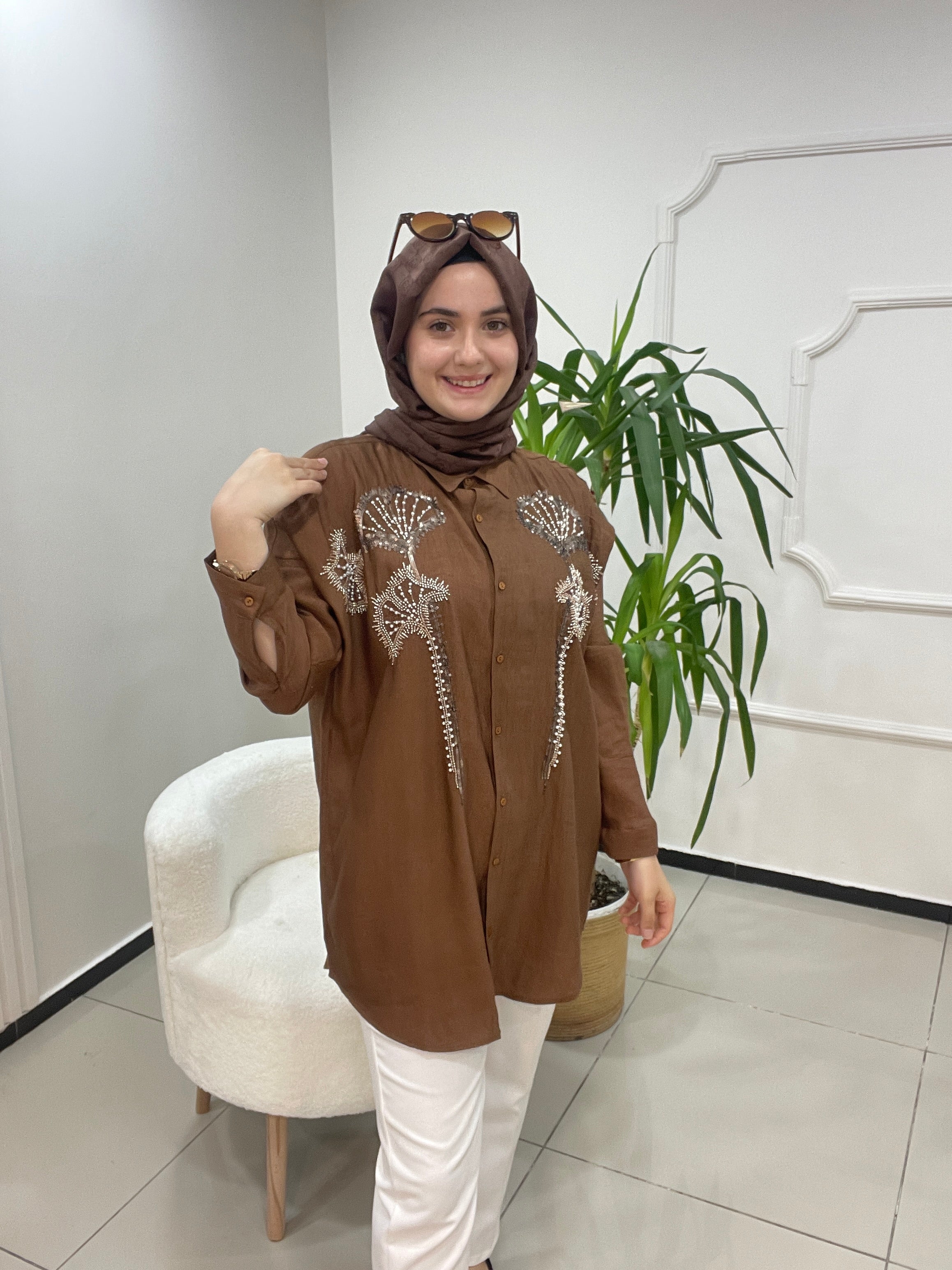 İncili Gömlek