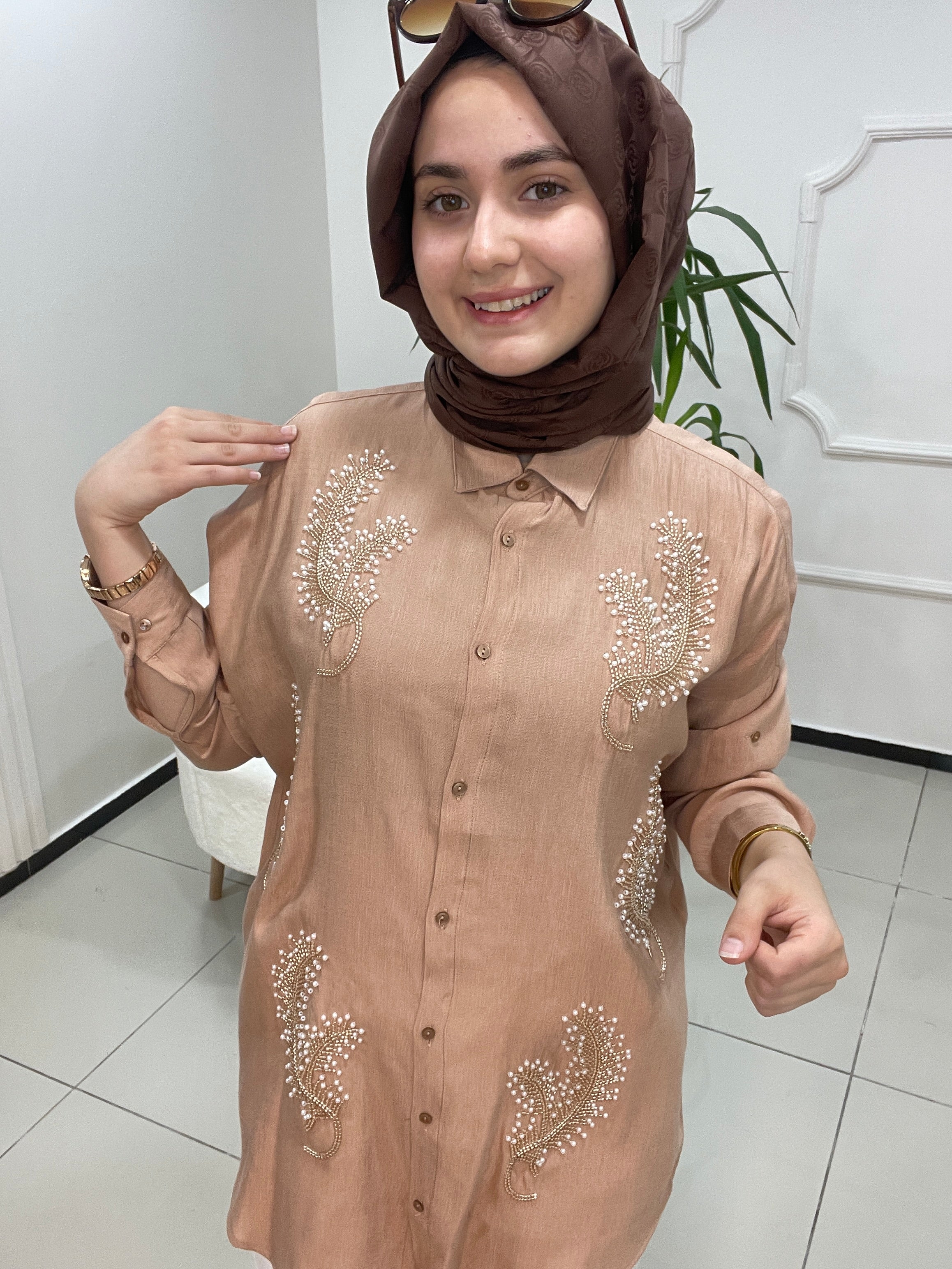 Kuş Tüyü Detaylı Gömlek
