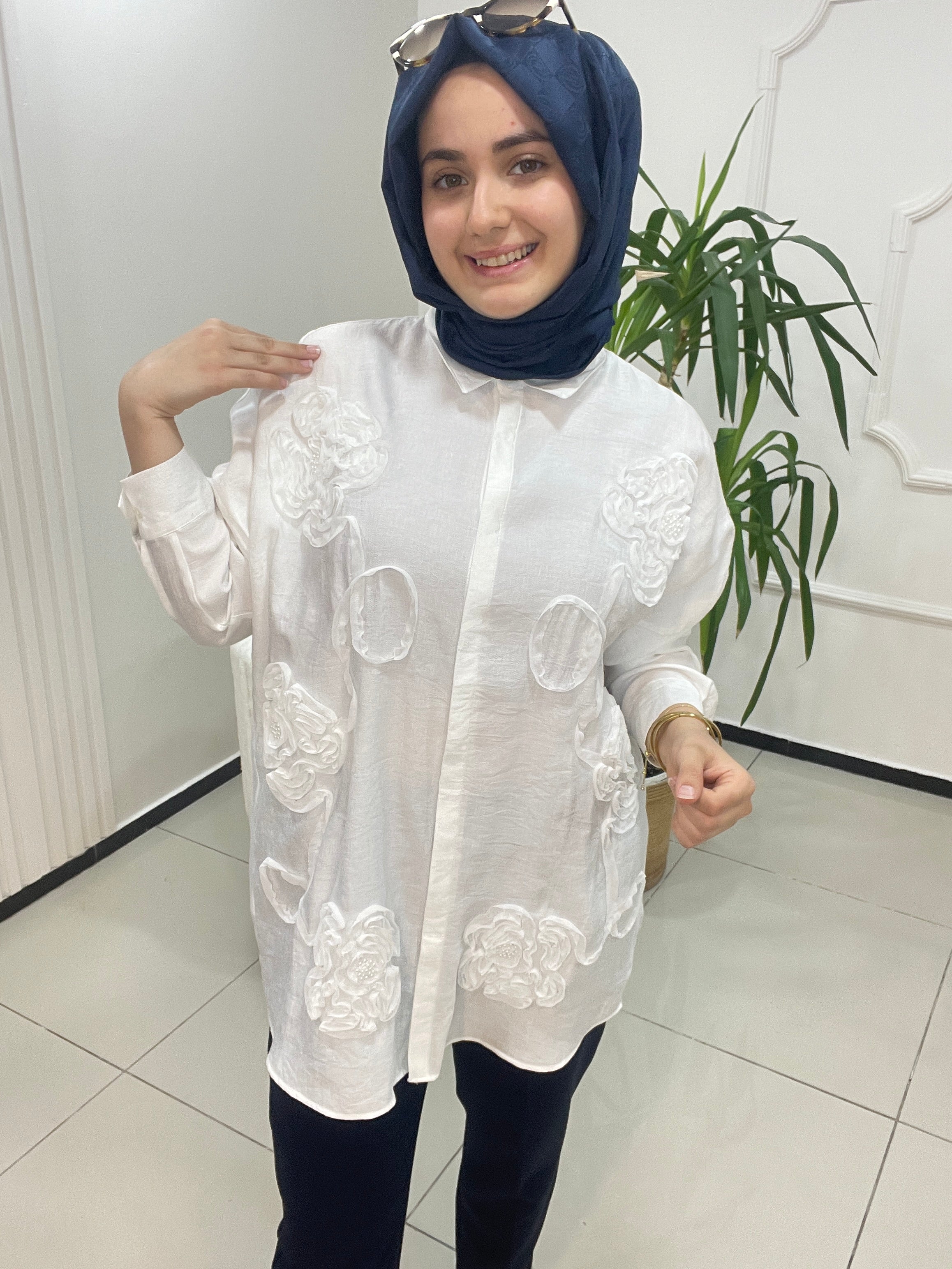 Şerit Gül Desen Gömlek