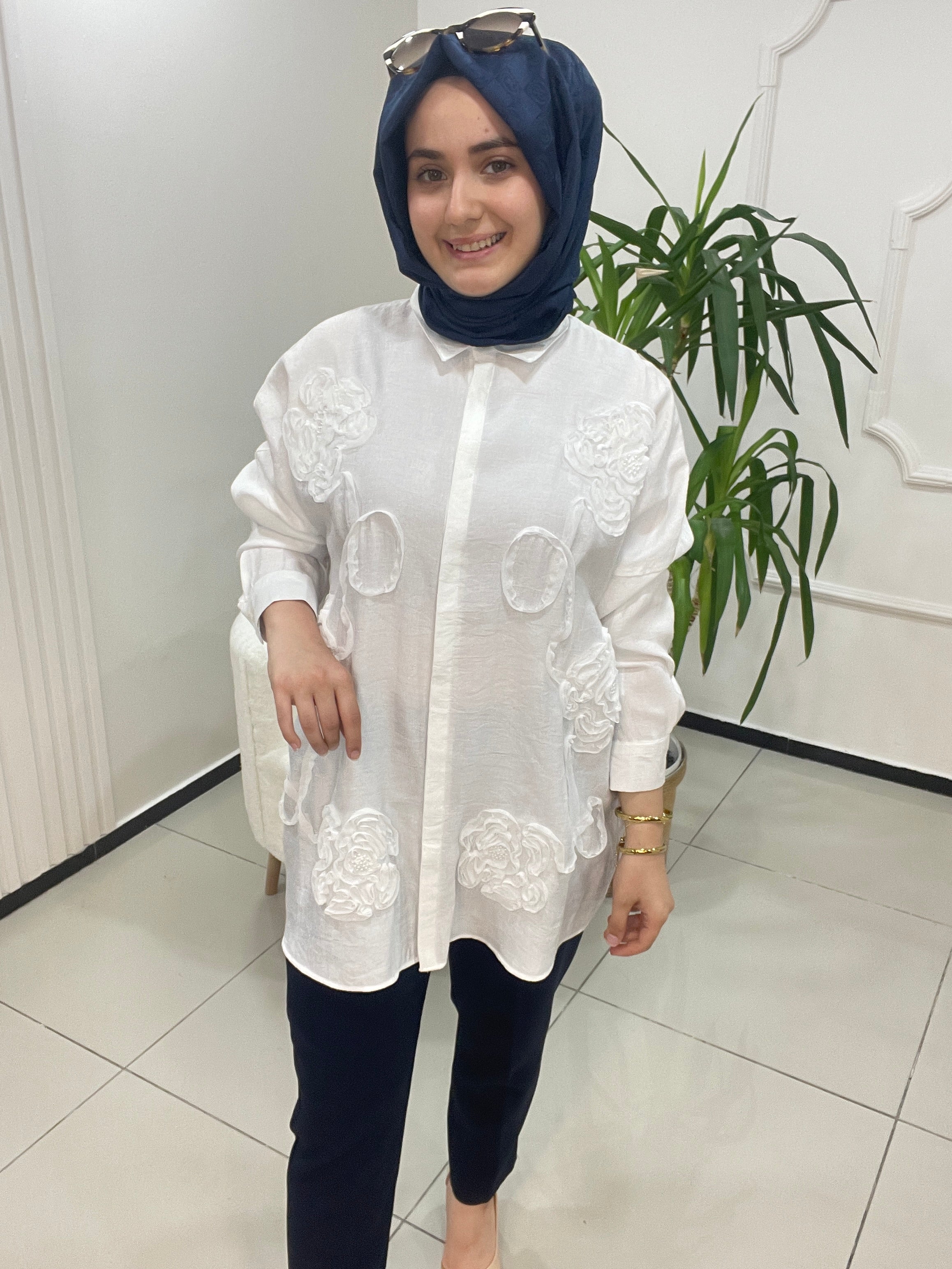 Şerit Gül Desen Gömlek
