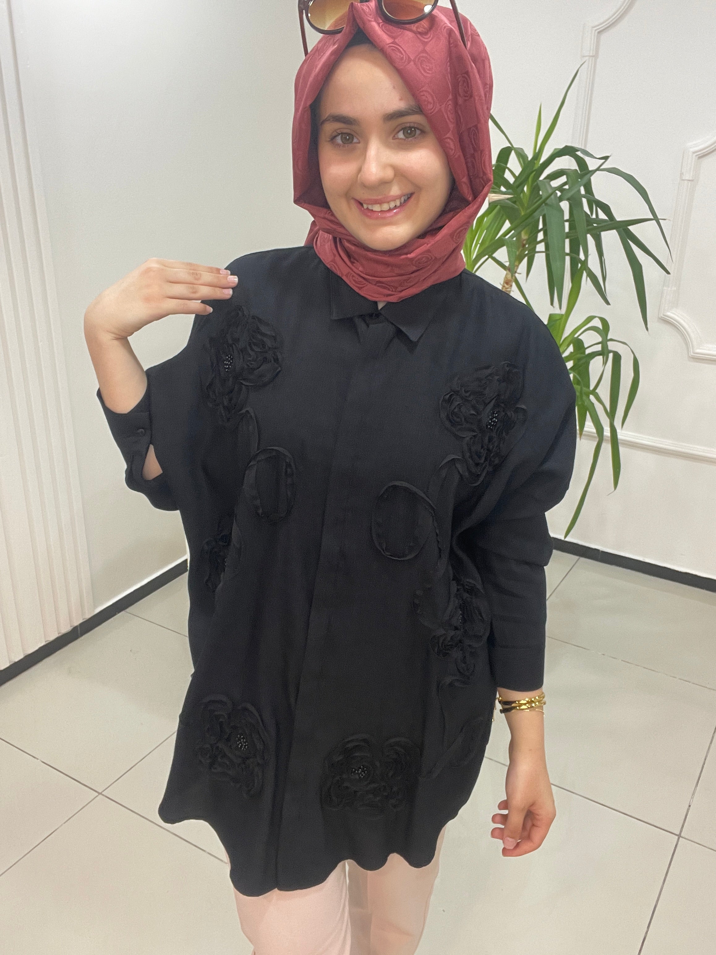 Şerit Gül Desen Gömlek